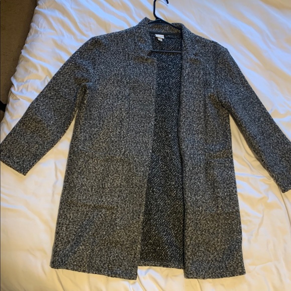 Grey coat 🍂🍃 - Picture 4 of 5